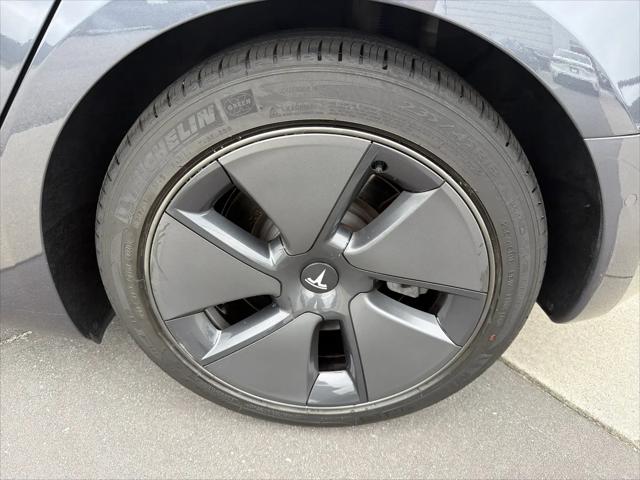 2021 Tesla Model 3 Standard Range Plus Rear-Wheel Drive