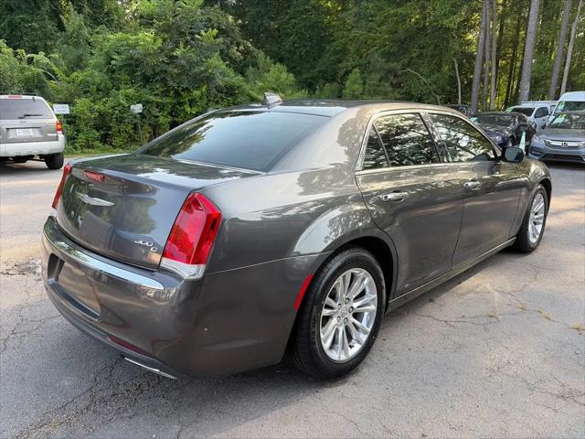 2017 Chrysler 300 C