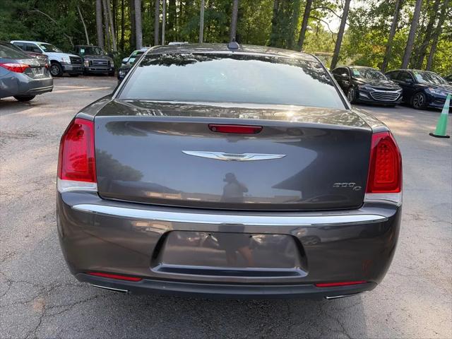 2017 Chrysler 300 C