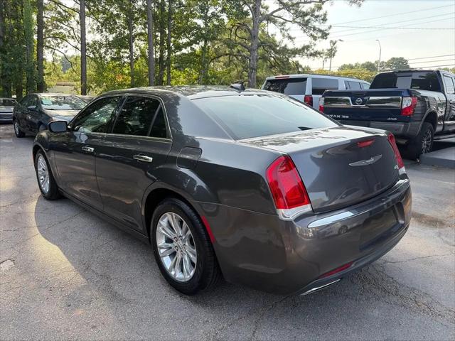 2017 Chrysler 300 C