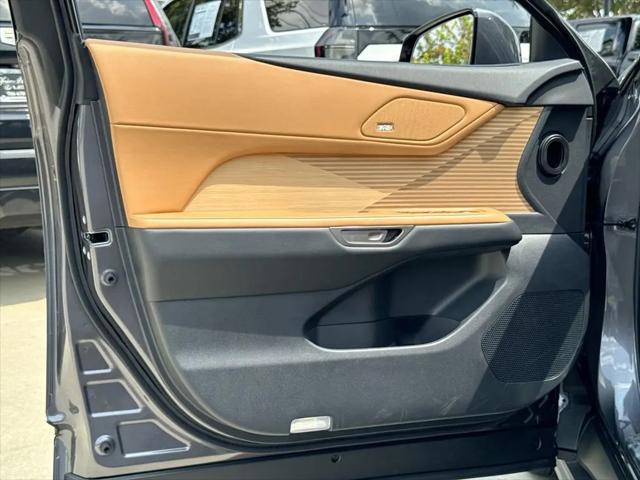 2026 Lexus ES 350 Luxury