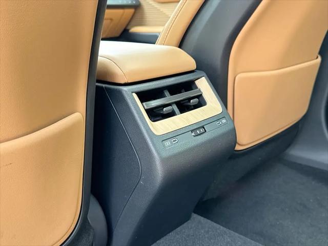 2026 Lexus ES 350 Luxury