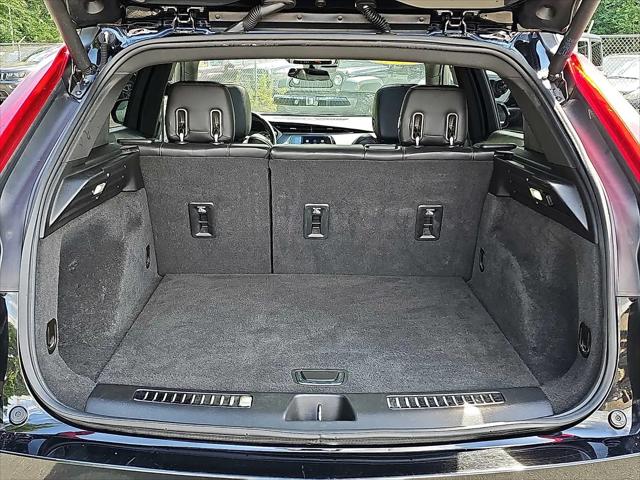 2021 Cadillac XT4 AWD Premium Luxury