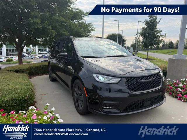 2025 Chrysler Pacifica Limited for sale in Concord, NC