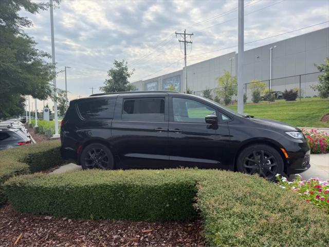 2025 Chrysler Pacifica Limited