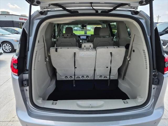 2021 Chrysler Pacifica Touring L