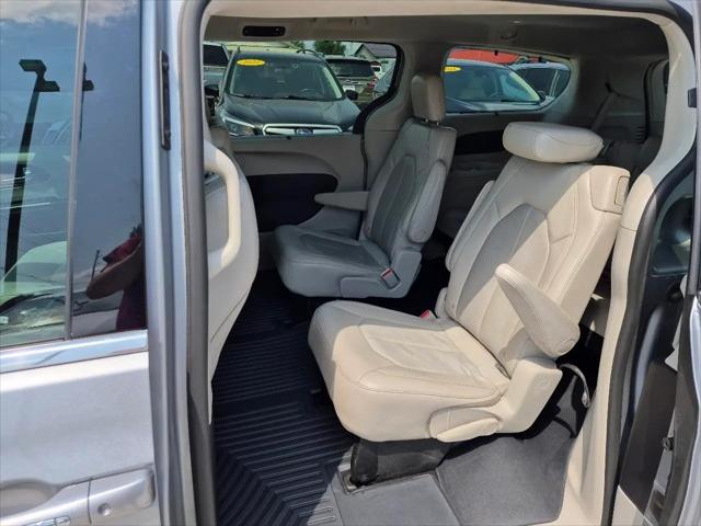 2021 Chrysler Pacifica Touring L