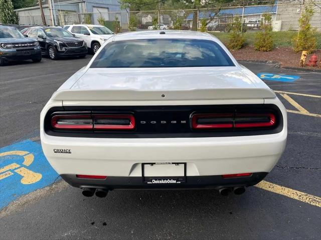 2021 Dodge Challenger SXT