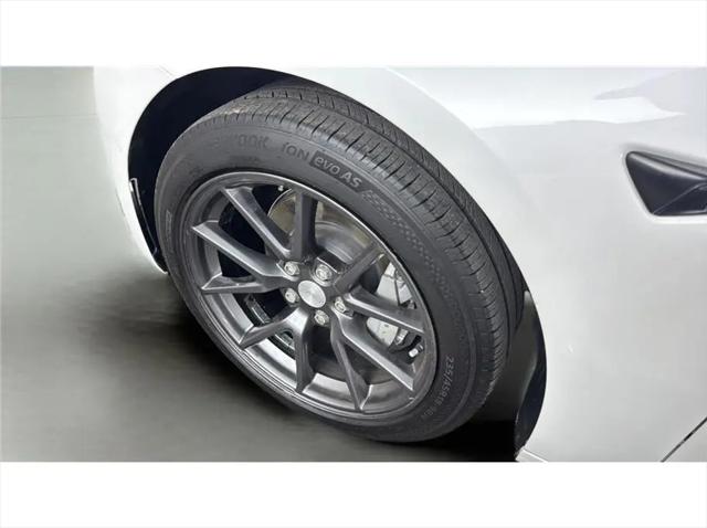 2021 Tesla Model 3 Standard Range Plus Rear-Wheel Drive