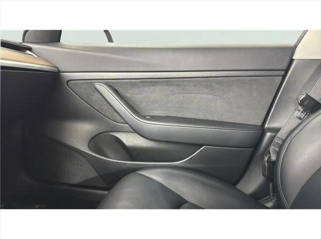 2021 Tesla Model 3 Standard Range Plus Rear-Wheel Drive