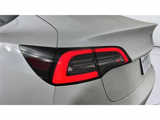 2021 Tesla Model 3 Standard Range Plus Rear-Wheel Drive