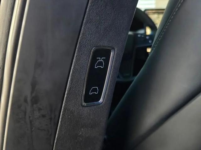 2023 Tesla Model X Standard Range