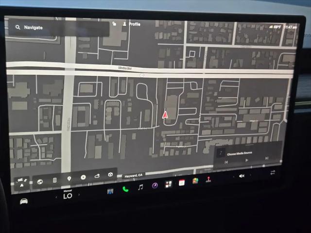 2023 Tesla Model X Standard Range