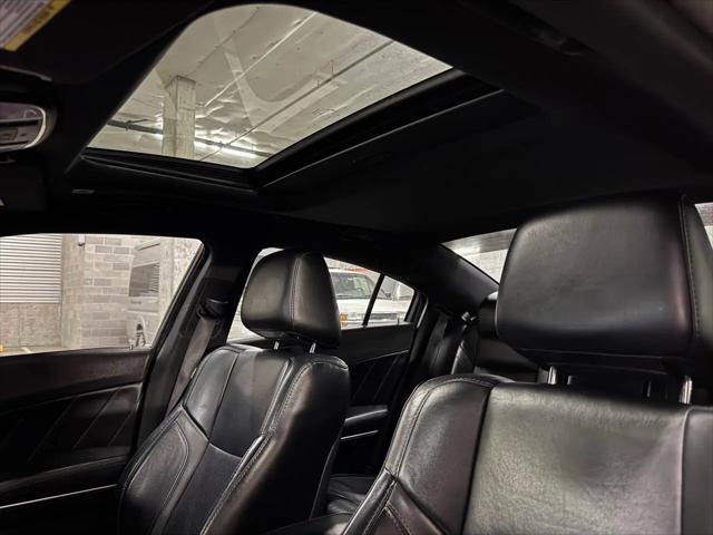 2017 Dodge Charger SXT