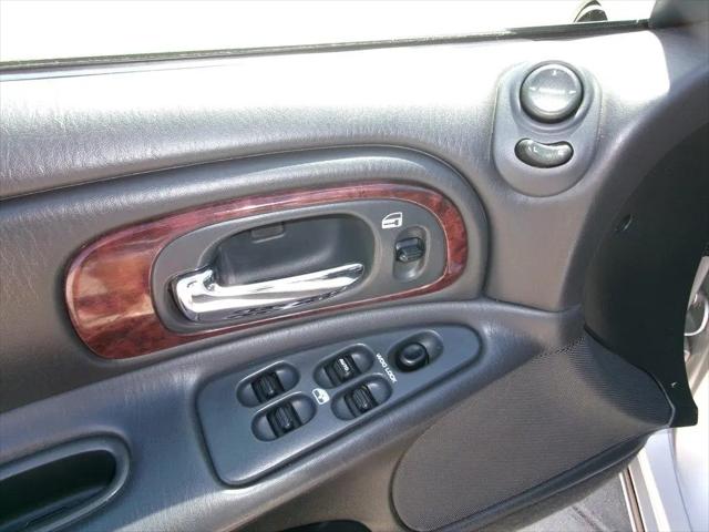 2001 Chrysler Concorde LXi