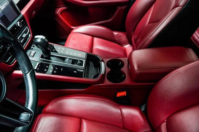2023 Porsche Macan Macan