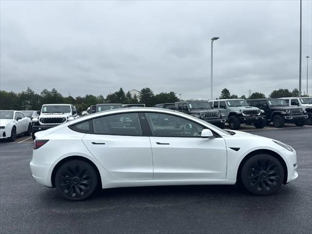 2021 Tesla Model 3 Standard Range Plus Rear-Wheel Drive