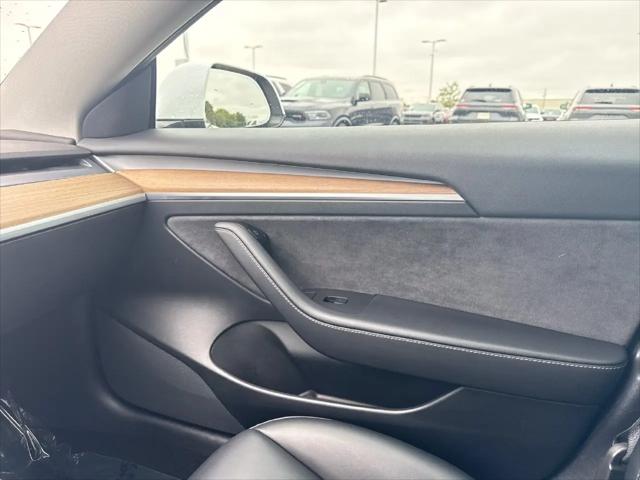 2021 Tesla Model 3 Standard Range Plus Rear-Wheel Drive