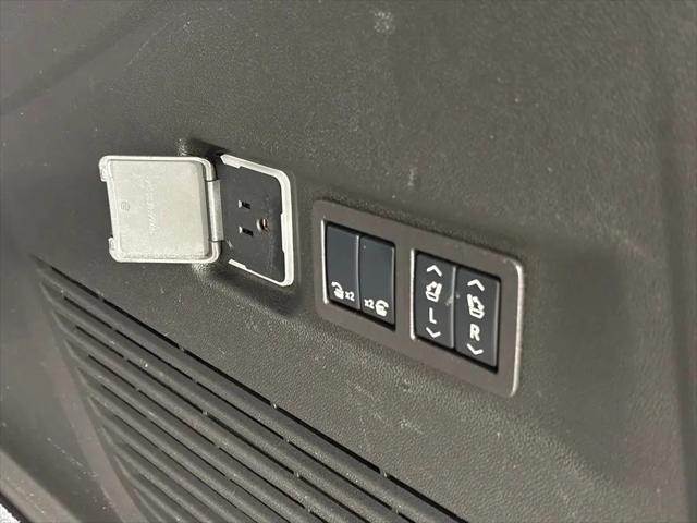 2025 Chevrolet Suburban 2WD Premier