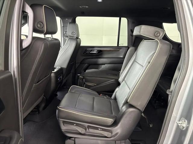 2025 Chevrolet Suburban 2WD Premier