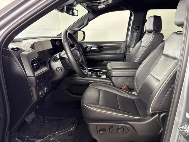 2025 Chevrolet Suburban 2WD Premier