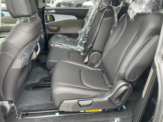2027 Kia Carnival LXS