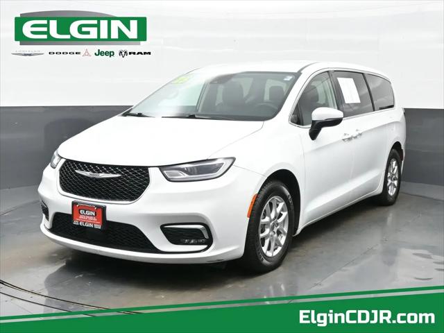 2023 Chrysler Pacifica Touring L for sale in Streamwood, IL