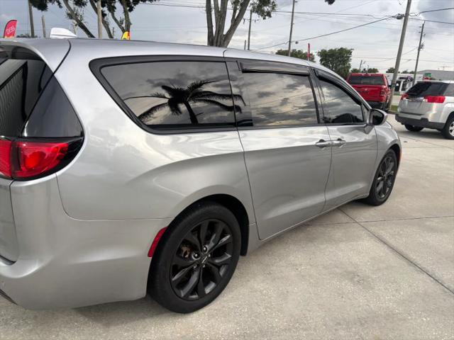 2020 Chrysler Pacifica Touring