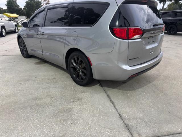 2020 Chrysler Pacifica Touring