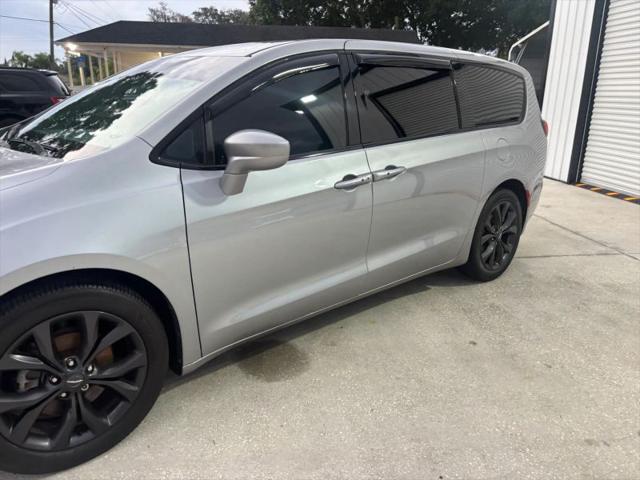 2020 Chrysler Pacifica Touring
