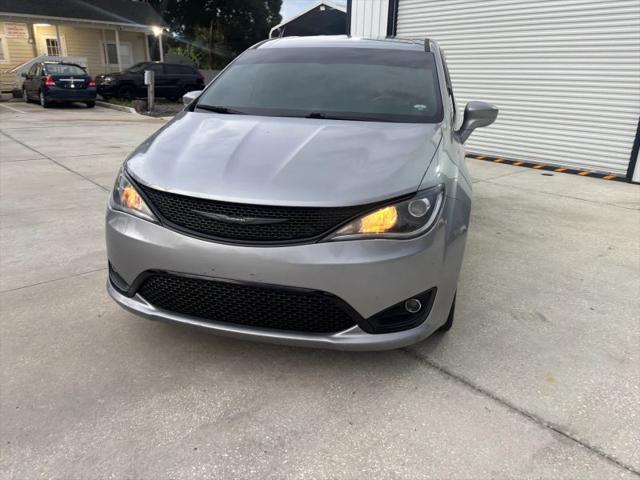 2020 Chrysler Pacifica Touring