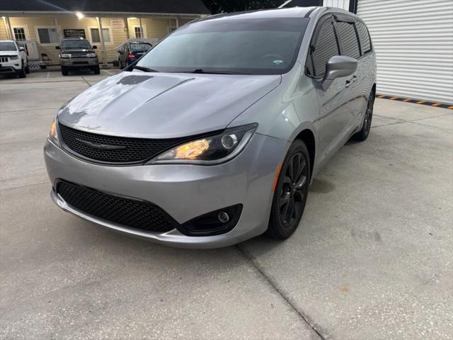2020 Chrysler Pacifica Touring
