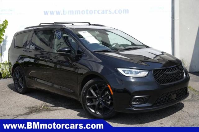 2025 Chrysler Pacifica Limited for sale in Linden, NJ