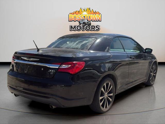 2013 Chrysler 200 S