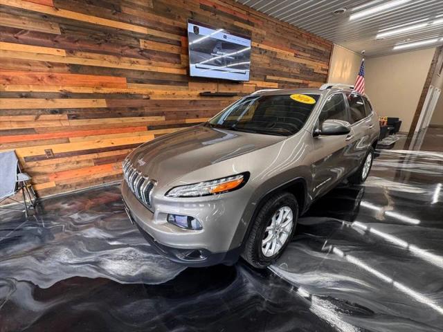 2016 Jeep Cherokee Latitude for sale in Oswego, IL
