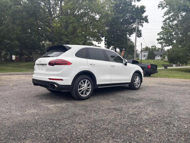 2016 Porsche Cayenne Base