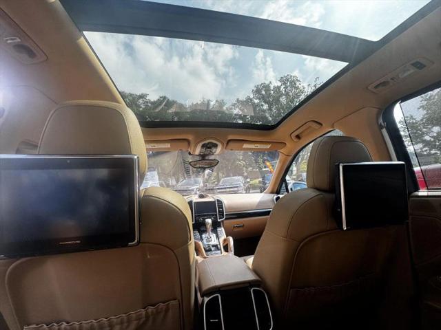 2016 Porsche Cayenne Base