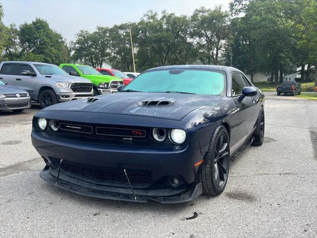 2016 Dodge Challenger SXT Plus