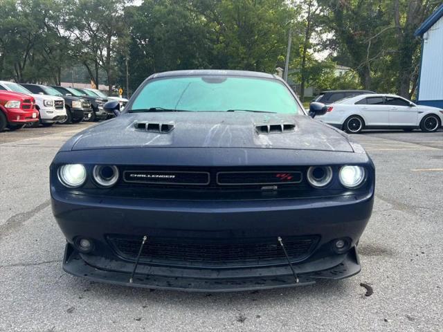 2016 Dodge Challenger SXT Plus