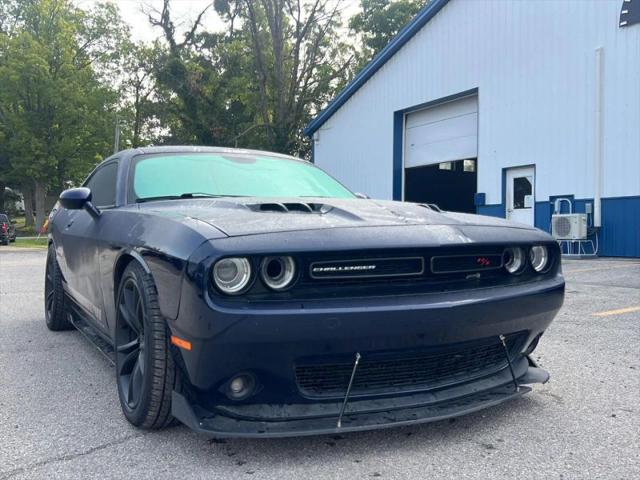 2016 Dodge Challenger SXT Plus
