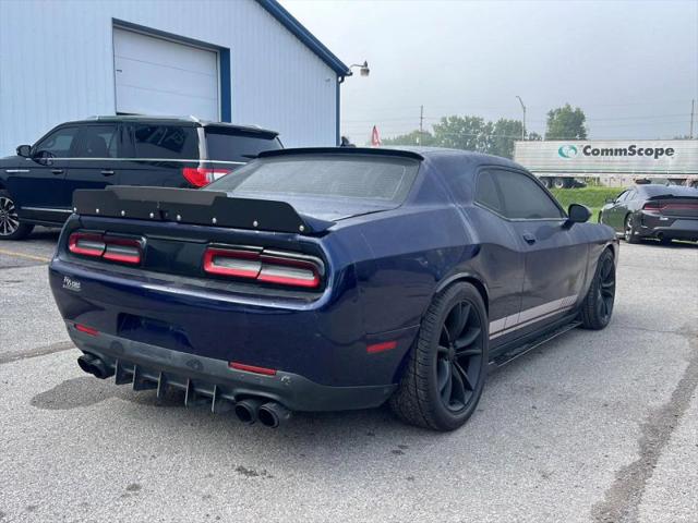 2016 Dodge Challenger SXT Plus