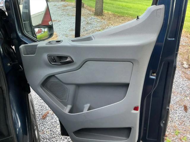 2017 Ford Transit Medium Roof w/Sliding Side Door w/RWB