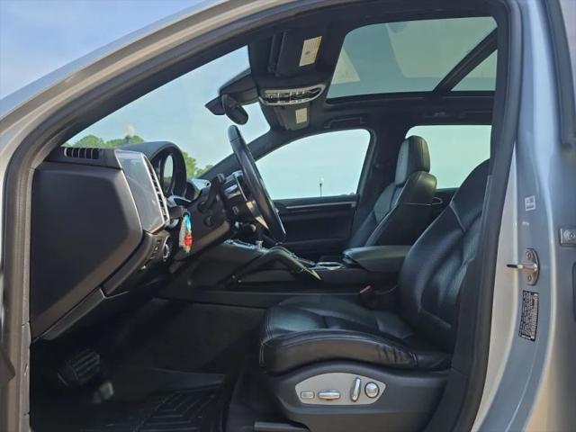 2017 Porsche Cayenne Platinum Edition