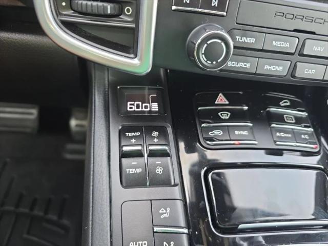 2017 Porsche Cayenne Platinum Edition