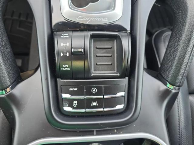 2017 Porsche Cayenne Platinum Edition