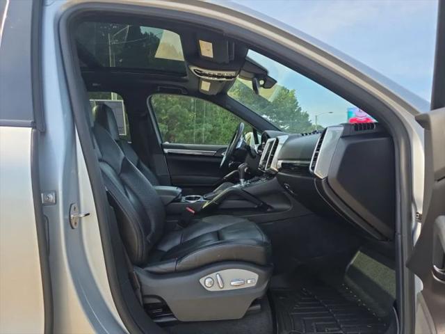2017 Porsche Cayenne Platinum Edition