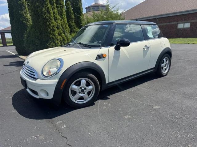 2008 MINI Cooper Hardtop Base for sale in London, OH