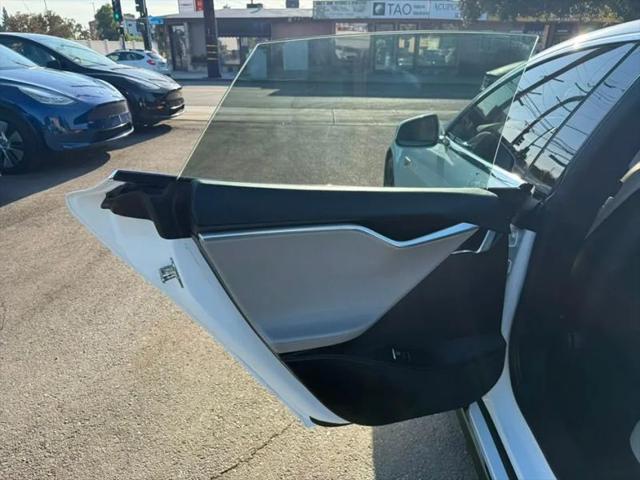 2015 Tesla Model S 85D