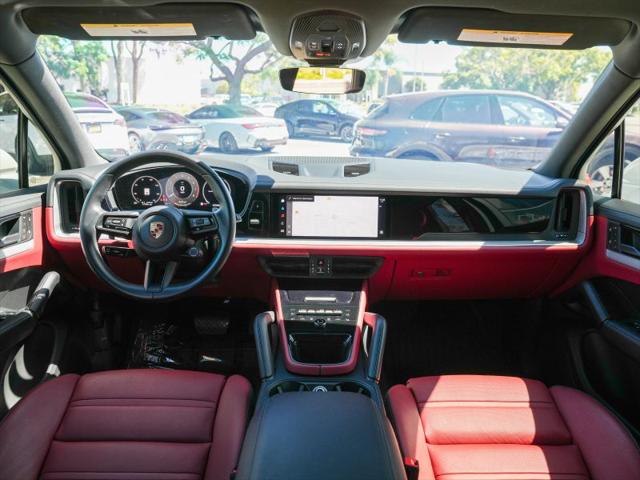 2024 Porsche Cayenne Base