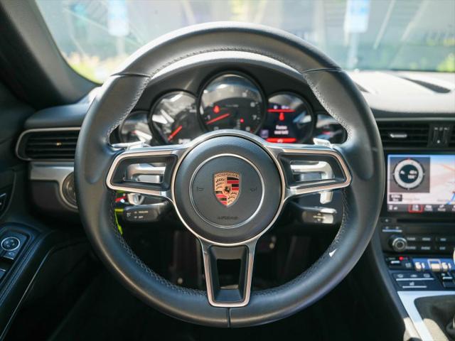 2017 Porsche 911 Carrera